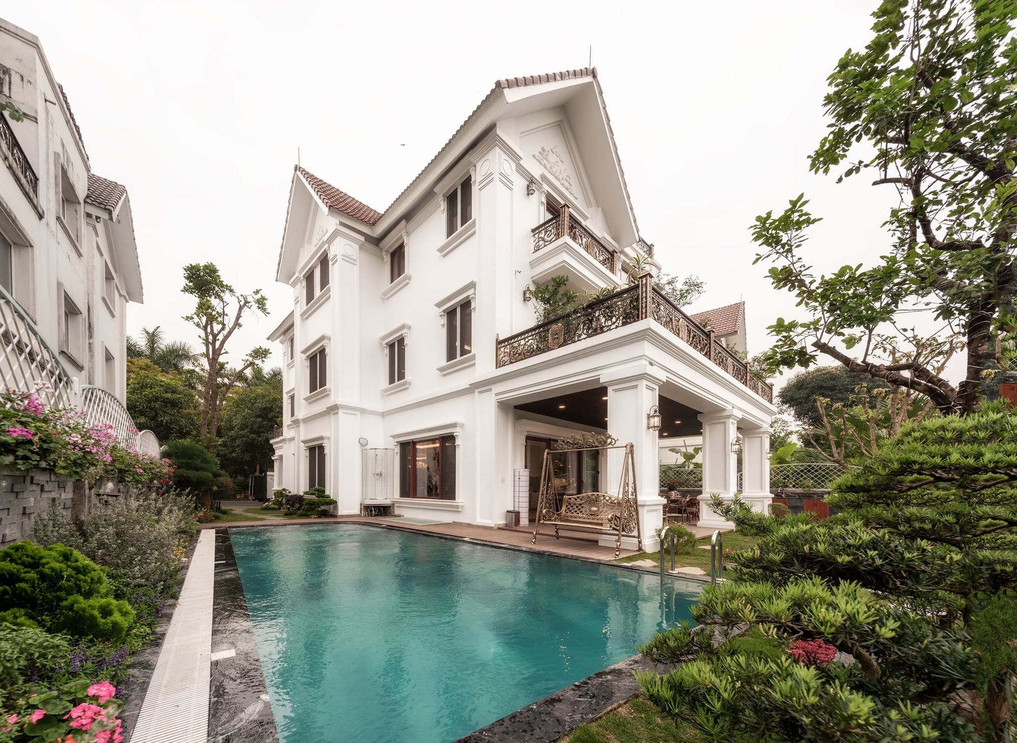 Chính chủ bán biệt thự Vinhomes Riverside 500m2 quận Long Biên, Hà Nội